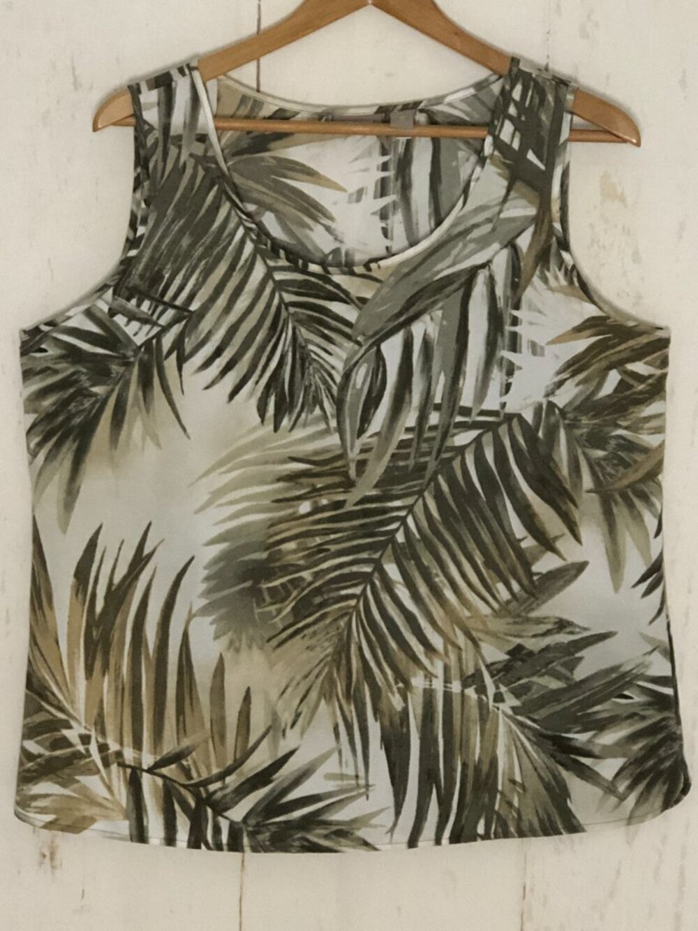 Chicos Tropical Leaf Print Sleeveless Top Size 2 (12-14)